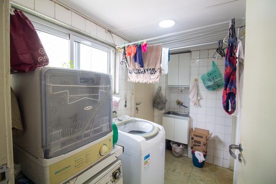 Área de Serviço de apartamento à venda com 3 quartos, 100m² em Itaim Bibi, São Paulo