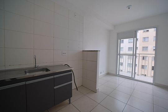 Cozinha de apartamento para alugar com 1 quarto, 40m² em Vila Penteado, São Paulo