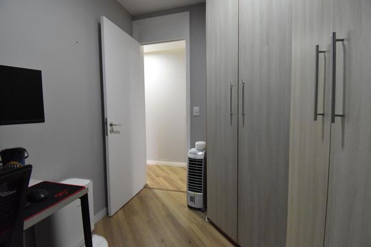Apartamento à venda com 3 quartos, 69m² em Capão Raso, Curitiba