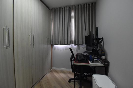 Apartamento à venda com 3 quartos, 69m² em Capão Raso, Curitiba