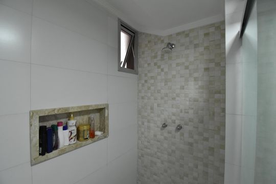 Apartamento à venda com 3 quartos, 69m² em Capão Raso, Curitiba