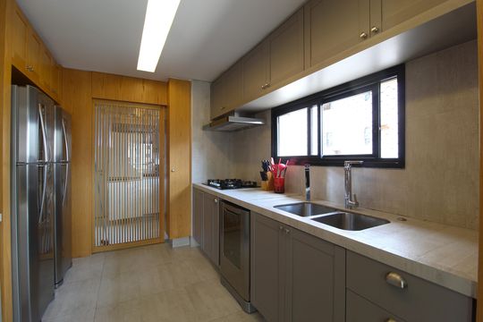 Cozinha de apartamento à venda com 3 quartos, 184m² em Moema, São Paulo