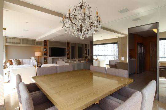 Sala de apartamento à venda com 3 quartos, 184m² em Moema, São Paulo