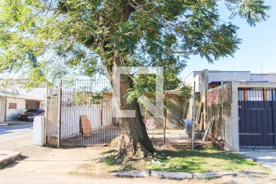 Casa à venda com 2 quartos, 273m² em Rio Branco, Canoas