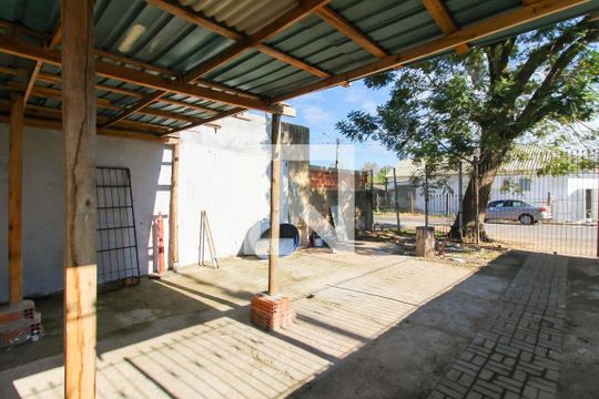 Casa à venda com 2 quartos, 273m² em Rio Branco, Canoas