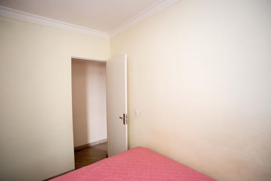 Quarto 2 de apartamento à venda com 2 quartos, 44m² em Canhema, Diadema