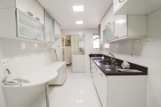 Cozinha de apartamento para alugar com 3 quartos, 136m² em Santana, São Paulo