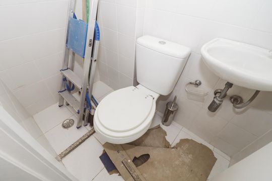 Banheiro de serviço de apartamento para alugar com 3 quartos, 136m² em Santana, São Paulo