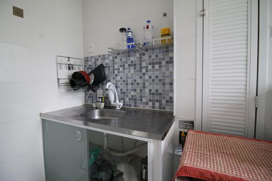 Cozinha de apartamento para alugar com 1 quarto, 38m² em Barra Olímpica, Rio de Janeiro