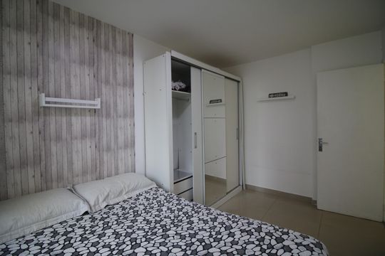 Quarto 1 de apartamento para alugar com 1 quarto, 38m² em Barra Olímpica, Rio de Janeiro