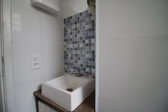Banheiro de apartamento para alugar com 1 quarto, 38m² em Barra Olímpica, Rio de Janeiro