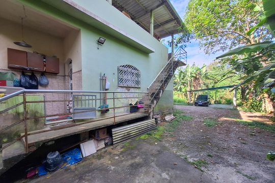 Quintal de casa à venda com 6 quartos, 307m² em Santa Barbara, Niterói