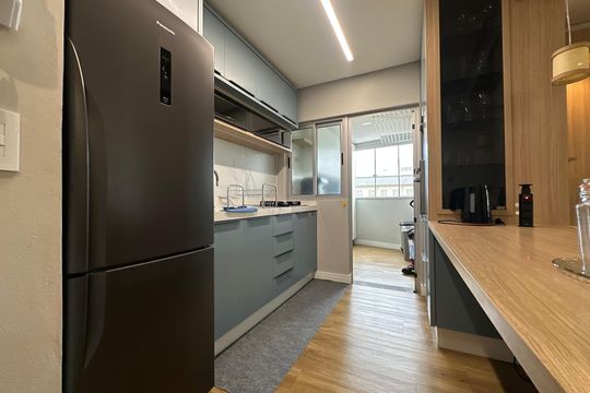 Cozinha de apartamento para alugar com 2 quartos, 75m² em Fazenda Santo Antônio, São José
