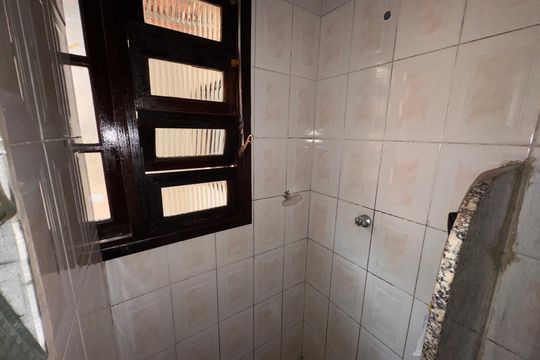 Banheiro de casa para alugar com 2 quartos, 55m² em Jardim do Engenho, Cotia