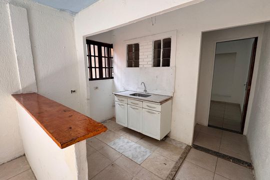 Cozinha de casa para alugar com 2 quartos, 55m² em Jardim do Engenho, Cotia