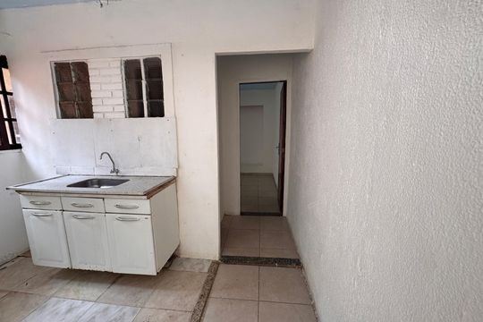 Cozinha de casa para alugar com 2 quartos, 55m² em Jardim do Engenho, Cotia