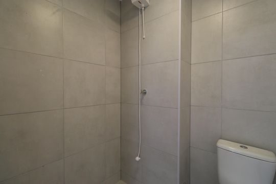Banheiro  de apartamento à venda com 2 quartos, 39m² em Barra Funda, São Paulo