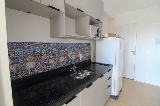 Cozinha de apartamento para alugar com 1 quarto, 37m² em Jardim Guedala, São Paulo