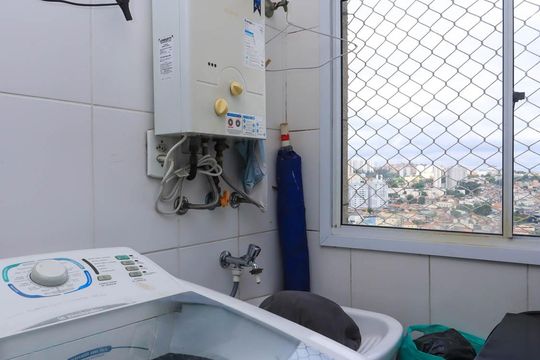 Área de Serviço de apartamento à venda com 2 quartos, 47m² em Jardim Henriqueta, Taboão da Serra