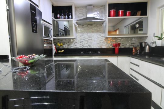 Cozinha de casa à venda com 4 quartos, 140m² em Engenheiro Goulart, São Paulo
