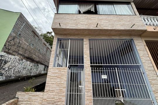 Vista da Rua de casa para alugar com 2 quartos, 80m² em Jardim Nomura, Cotia