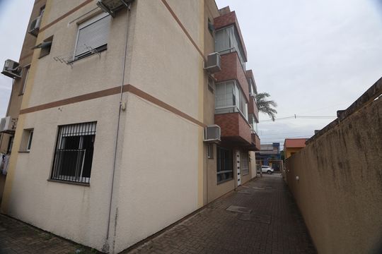 Fachada do bloco de apartamento para alugar com 2 quartos, 78m² em Vila Regina, Cachoeirinha