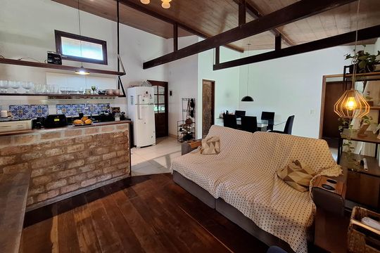 Casa à venda com 3 quartos, 115m² em Engenho do Mato, Niterói
