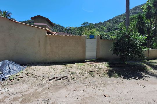 Fachada de casa à venda com 3 quartos, 115m² em Engenho do Mato, Niterói