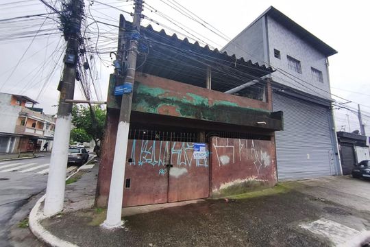 Fachada de casa à venda com 4 quartos, 229m² em Jardim Gonzaga, São Paulo