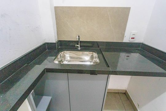 Cozinha  de apartamento para alugar com 2 quartos, 34m² em Jardim Miriam, São Paulo