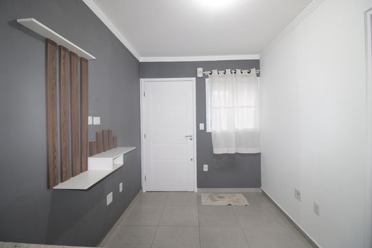 Sala de casa de condomínio à venda com 2 quartos, 46m² em Itaquera, São Paulo