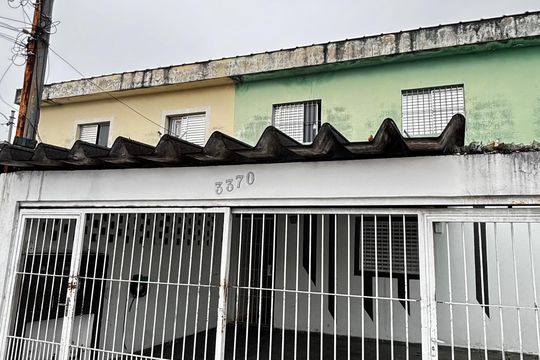 Fachada de casa para alugar com 2 quartos, 67m² em Parque das Nações, Santo André