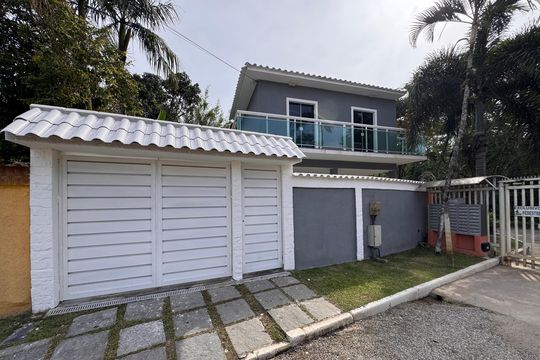 Fachada de casa de condomínio para alugar com 3 quartos, 226m² em Vargem Grande, Rio de Janeiro