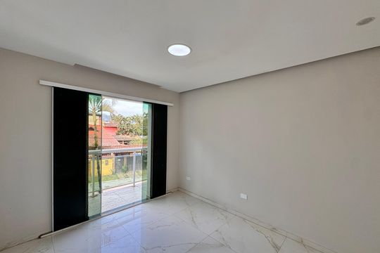 Quarto 1 de casa de condomínio para alugar com 3 quartos, 226m² em Vargem Grande, Rio de Janeiro