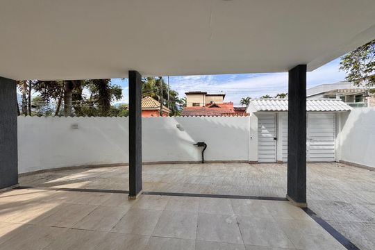 Área externa de casa de condomínio para alugar com 3 quartos, 226m² em Vargem Grande, Rio de Janeiro