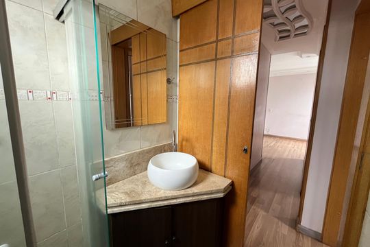Banheiro de apartamento para alugar com 2 quartos, 44m² em Vila Cruz das Almas, São Paulo