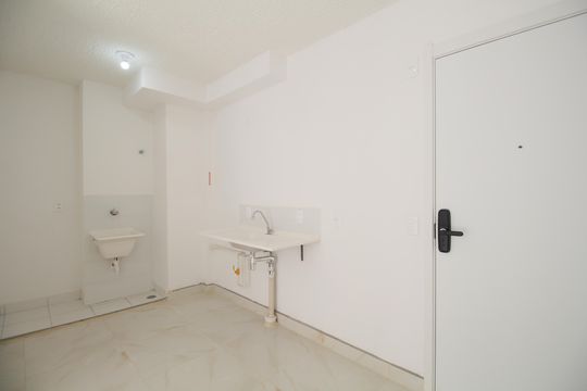 Cozinha de apartamento para alugar com 2 quartos, 34m² em Vila Prel, São Paulo