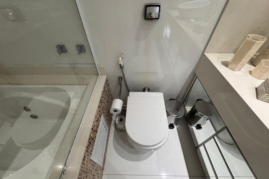 Suíte 2 - Banheiro de casa de condomínio para alugar com 6 quartos, 382m² em Barra da Tijuca, Rio de Janeiro