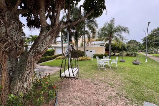 Fachada de casa de condomínio para alugar com 6 quartos, 382m² em Barra da Tijuca, Rio de Janeiro