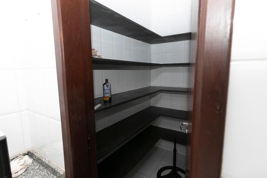 DISPENSA de casa de condomínio para alugar com 3 quartos, 140m² em Conjunto Habitacional Vila Santana (sousas), Campinas