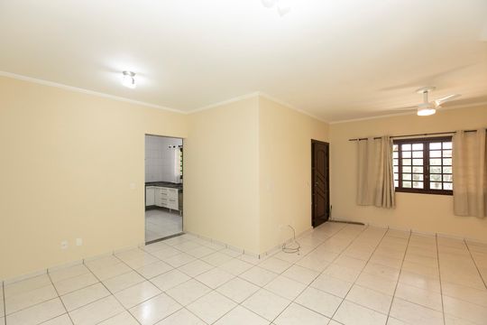 SALA DE JANTAR de casa de condomínio para alugar com 3 quartos, 140m² em Conjunto Habitacional Vila Santana (sousas), Campinas
