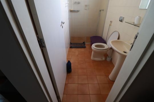 Banheiro  de apartamento para alugar com 1 quarto, 40m² em Centro, Ribeirão Preto