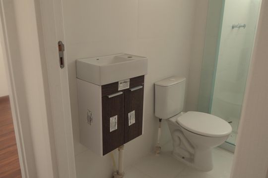 Banheiro de apartamento para alugar com 2 quartos, 41m² em Campo Grande, Rio de Janeiro