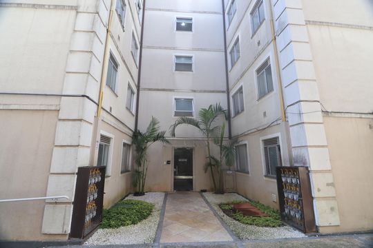 Fachada do bloco de apartamento para alugar com 2 quartos, 43m² em São José, Canoas