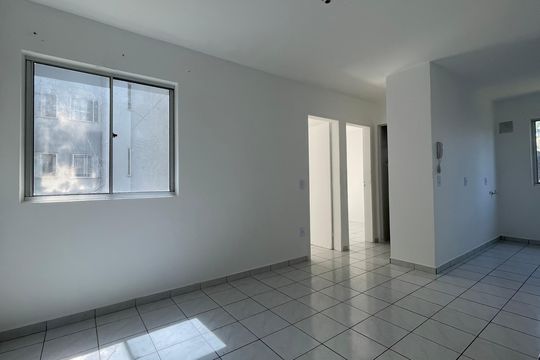 Apartamento para alugar com 2 quartos, 48m² em Bom Viver, São José