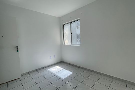 Sala de apartamento para alugar com 2 quartos, 48m² em Bom Viver, São José