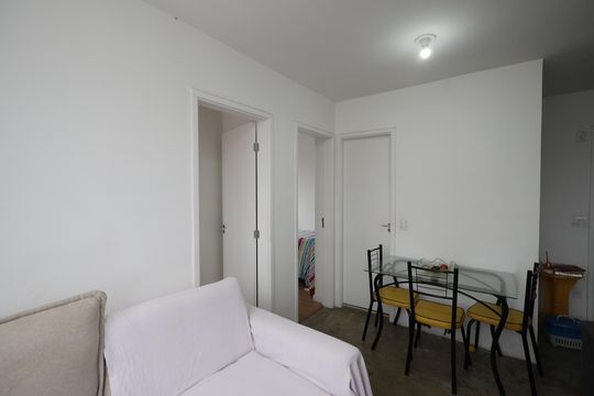 Sala  de apartamento à venda com 2 quartos, 39m² em Parque Vitoria, São Paulo