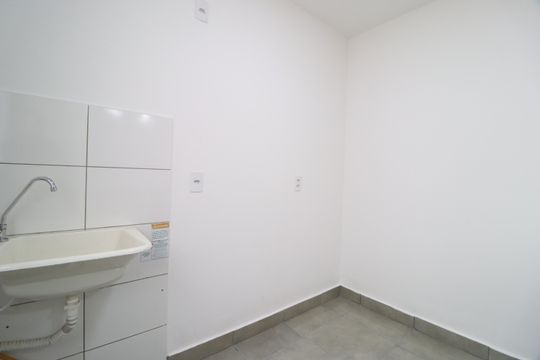 Cozinha de apartamento para alugar com 2 quartos, 48m² em Jardim Patricia, Uberlândia