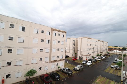 Vista de apartamento para alugar com 2 quartos, 48m² em Jardim Patricia, Uberlândia