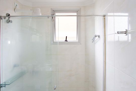 Banheiro de apartamento para alugar com 2 quartos, 65m² em Centro, Diadema